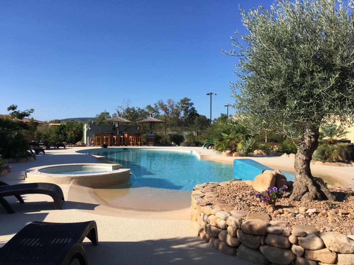 L'Hacienda Piscine Chauffee A 28, Spa, Boulodrome Et Court De Tennis Prives, 2 Villas Independantes ポルトヴェッキオ エクステリア 写真